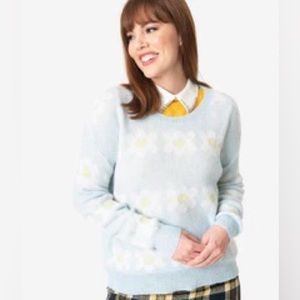 NWT Blue & Daisy Chain Sweater